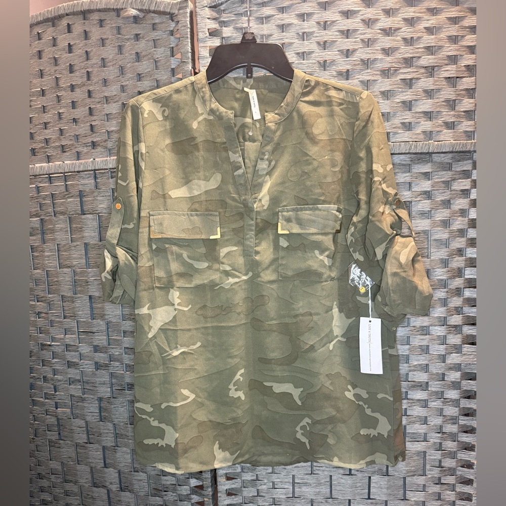 NWT Live 4 Truth Olive Camouflage Top